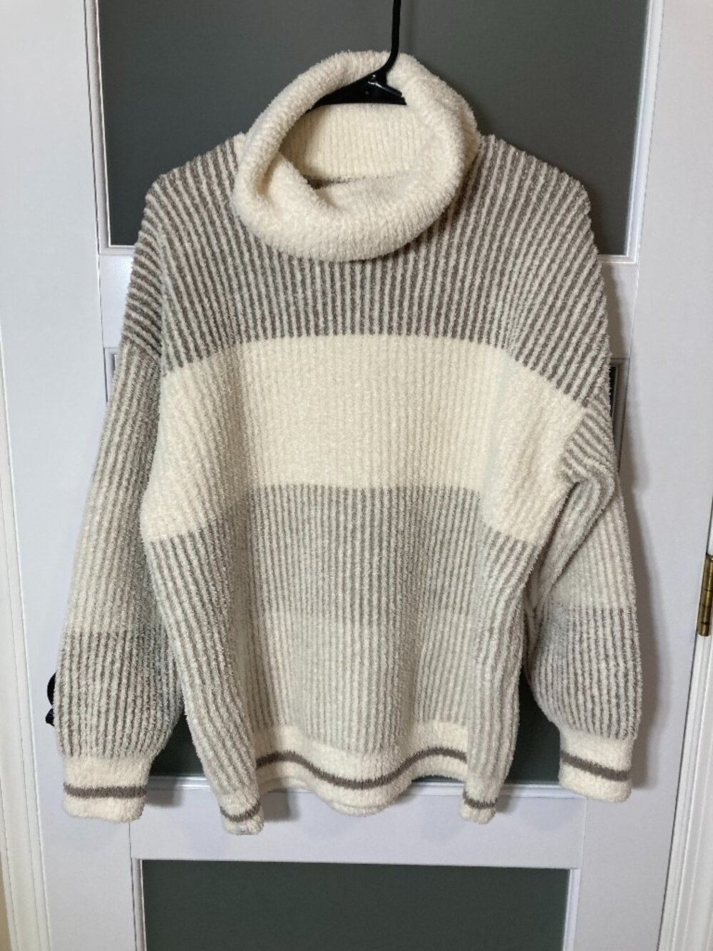 Barefoot Dreams Cozy Chic Cowl Neck Color Block Sweater In Cream And Nickel - M